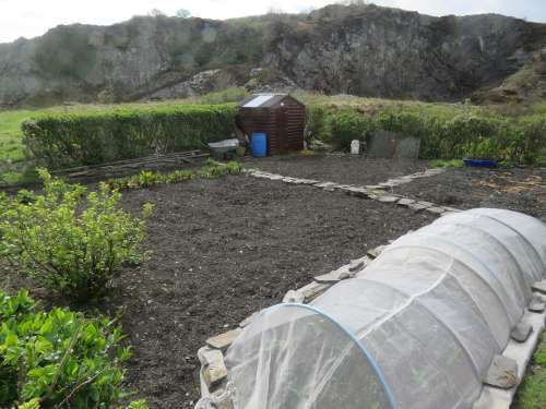 Spring 2017 - after a cold winter, ready for the off !